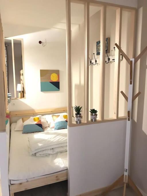 Cocoon / Centre *